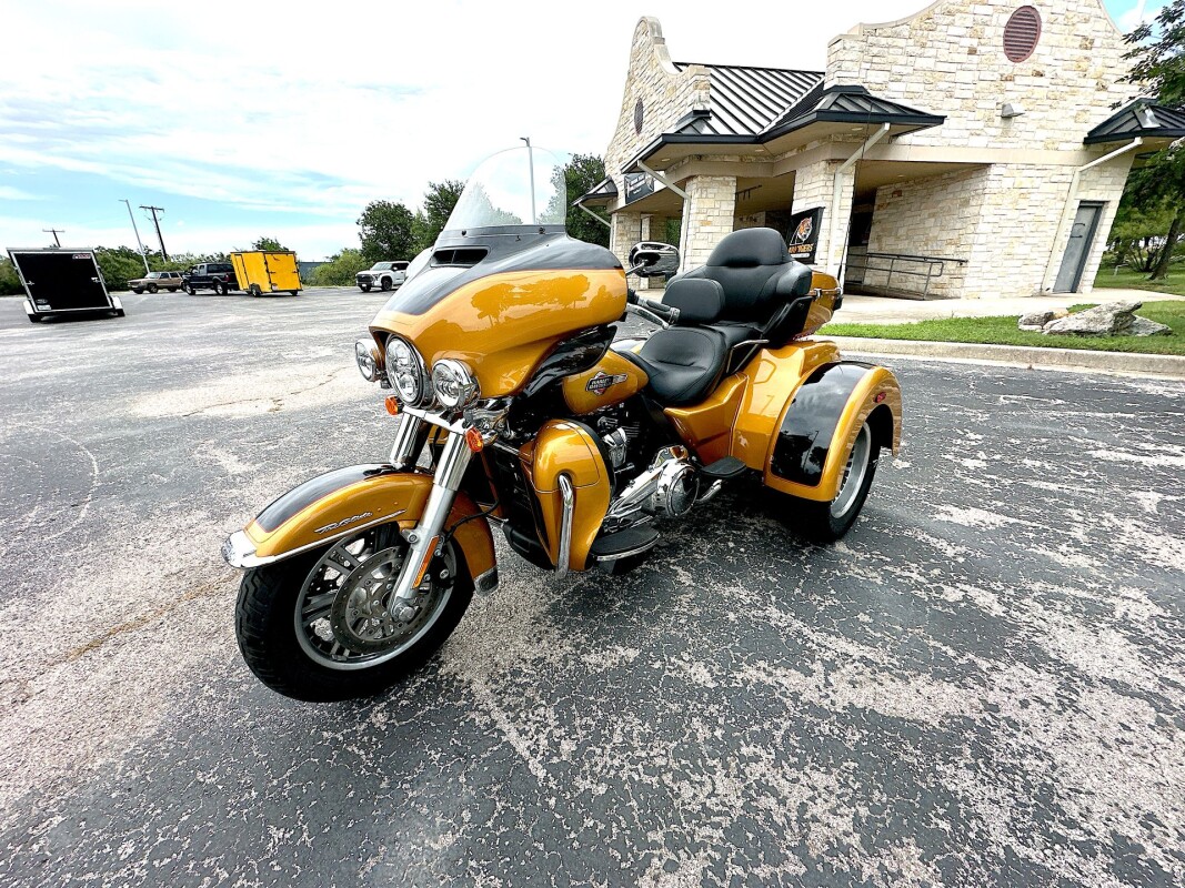 2023 Harley-Davidson Tri Glide Ultra - Photo 5