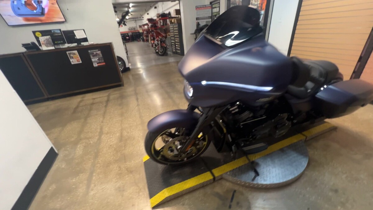 2025 Harley-Davidson Street Glide FLHX - Photo 8