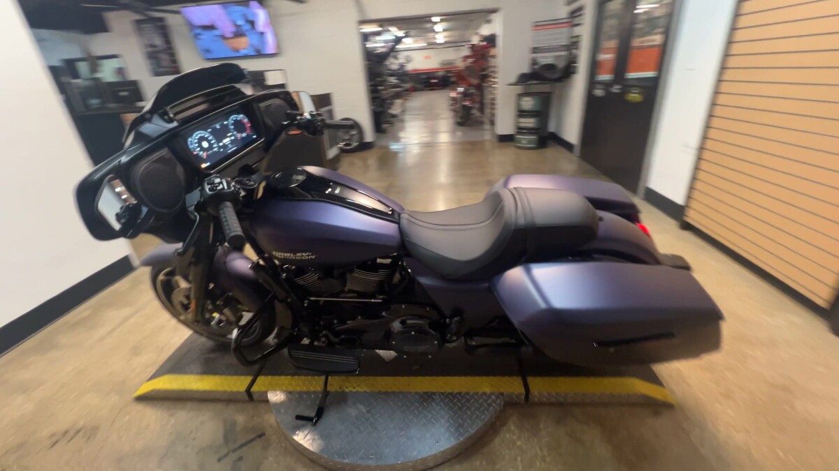 2025 Harley-Davidson Street Glide FLHX - Photo 9