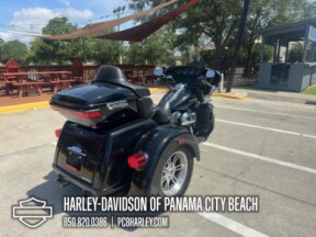 2020 Harley-Davidson<sup>®</sup> Tri Glide<sup>®</sup> Ultra thumb 3