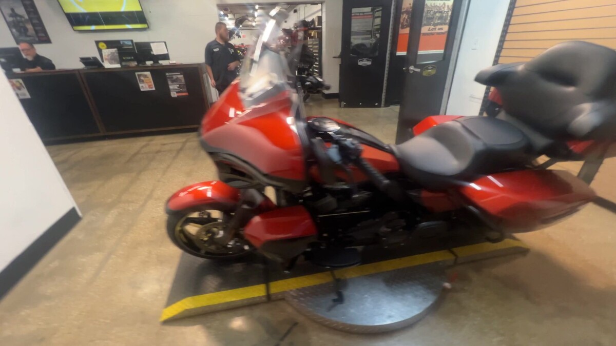2025 Harley-Davidson Street Glide Ultra FLHXU - Photo 8
