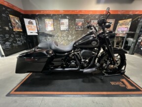 2025 Harley-Davidson<sup>®</sup> Road King<sup>®</sup> Special VIVID BLACK thumb 1