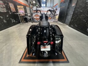 2025 Harley-Davidson<sup>®</sup> Road King<sup>®</sup> Special VIVID BLACK thumb 3