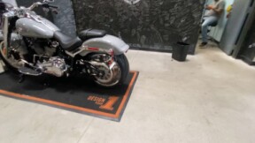 2024 Harley-Davidson<sup>®</sup> Fat Boy<sup>®</sup> 114 BILLIARD GRAY W/ PINSTRIPE thumb 0