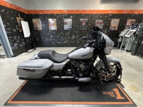 2025 Harley-Davidson<sup>®</sup> Street Glide® BILLIARD GRAY thumb 1