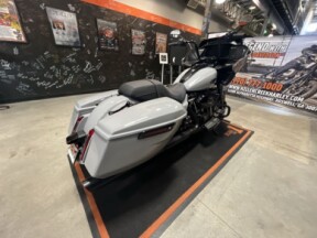 2025 Harley-Davidson<sup>®</sup> Road Glide® BILLIARD GRAY thumb 2