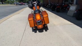 2015 Harley-Davidson<sup>®</sup> Road Glide<sup>®</sup> Special AMBER WHISKEY W/ PINSTRIPE thumb 2