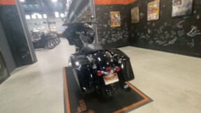 2021 Harley-Davidson<sup>®</sup> Road Glide<sup>®</sup> Special BLACK thumb 2