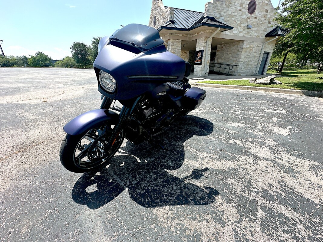 2025 Harley-Davidson Street Glide FLHX
 MSRP $29,999 - Photo 5