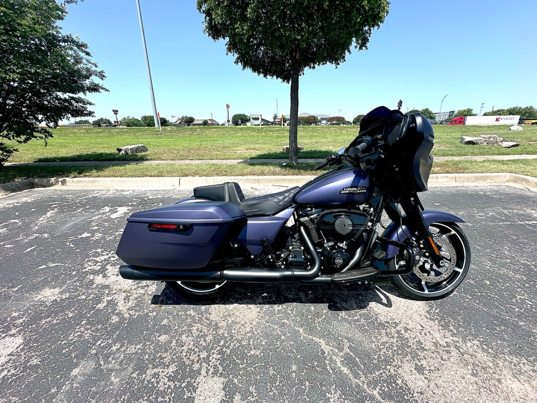 2025 Harley-Davidson Street Glide FLHX
 MSRP $29,999 - Photo 2