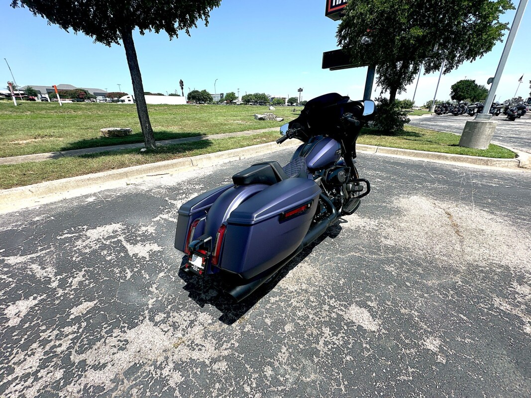 2025 Harley-Davidson Street Glide FLHX
 MSRP $29,999 - Photo 9