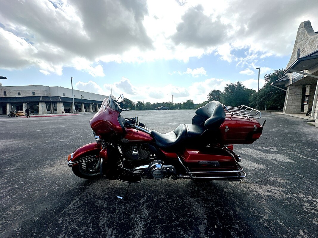 2013 Harley-Davidson Ultra Classic Electra Glide FLHTCU - Photo 6