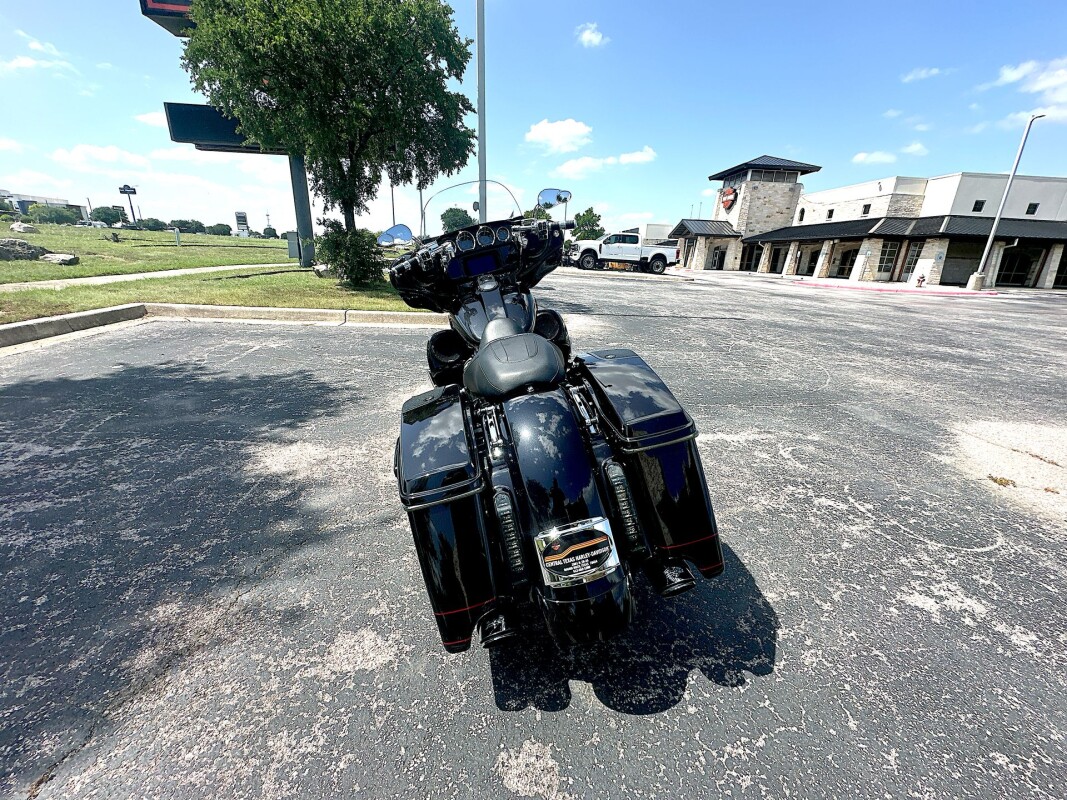 2020 Harley-Davidson CVO Street Glide FLHXSE - Photo 8