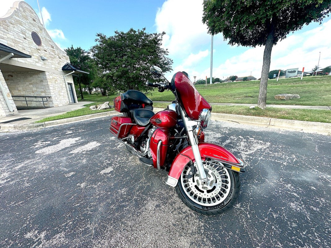 2013 Harley-Davidson Ultra Classic Electra Glide FLHTCU - Photo 3
