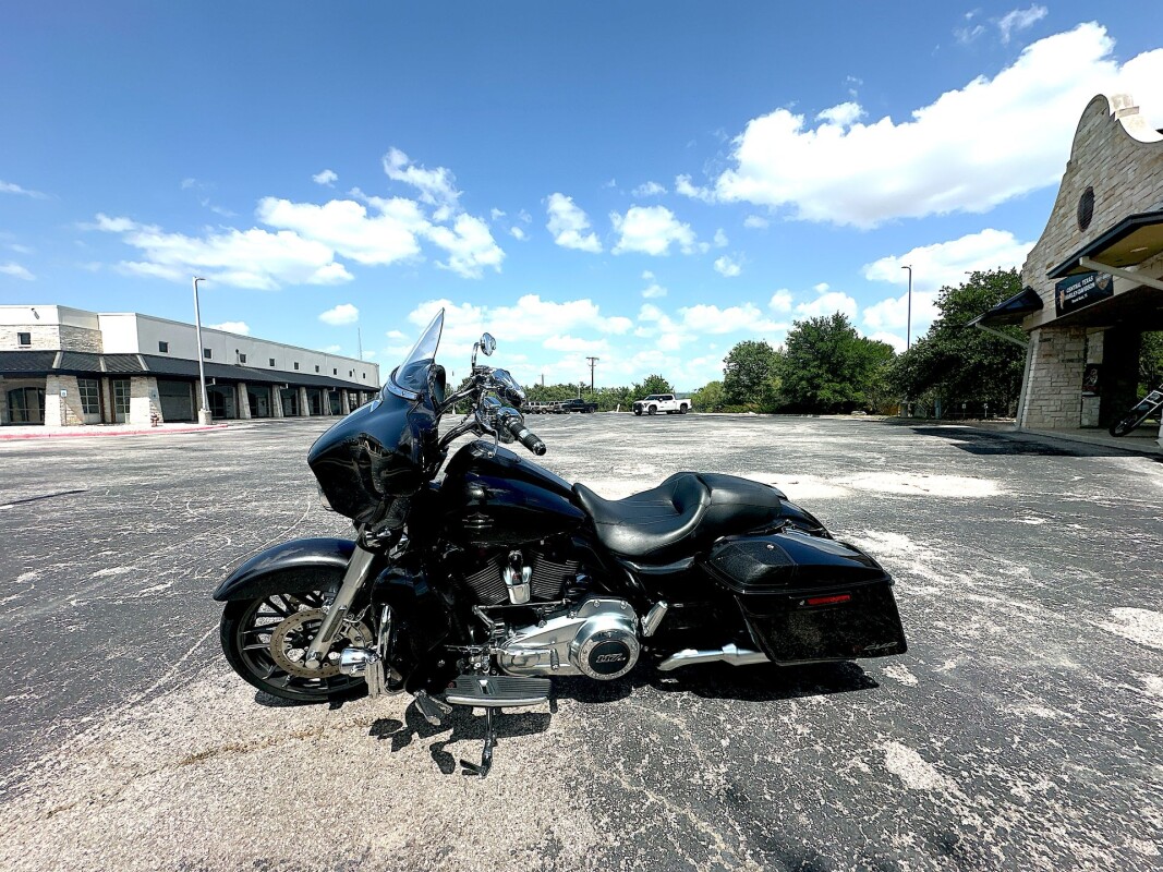 2020 Harley-Davidson CVO Street Glide FLHXSE - Photo 6