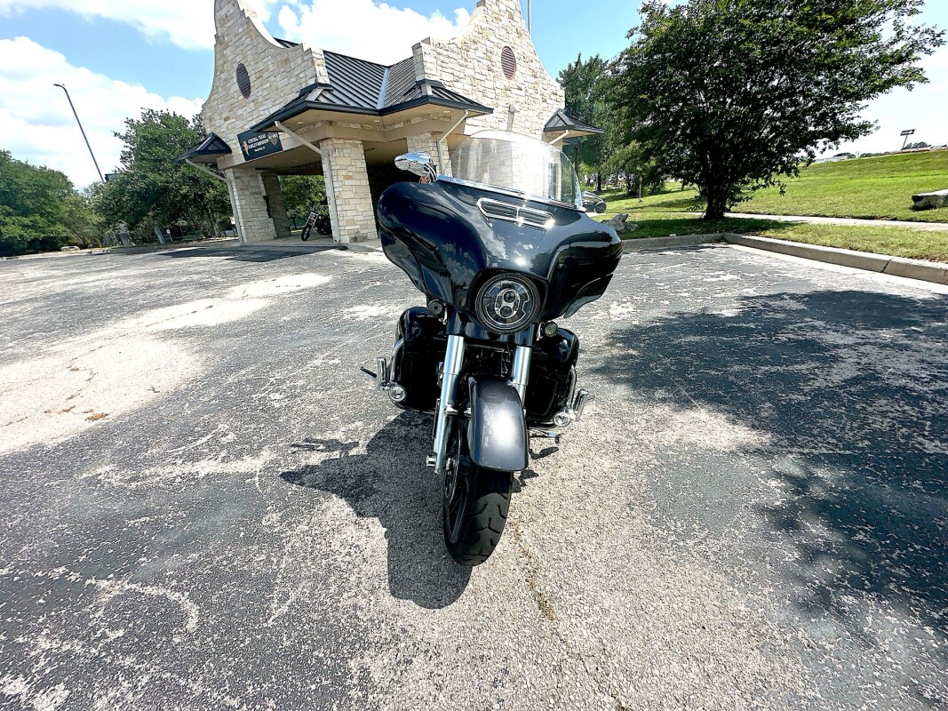 2020 Harley-Davidson CVO Street Glide FLHXSE - Photo 4