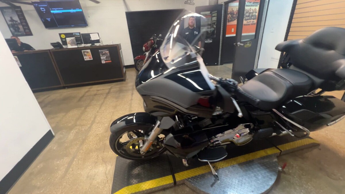 2025 Harley-Davidson Street Glide Ultra FLHXU - Photo 8