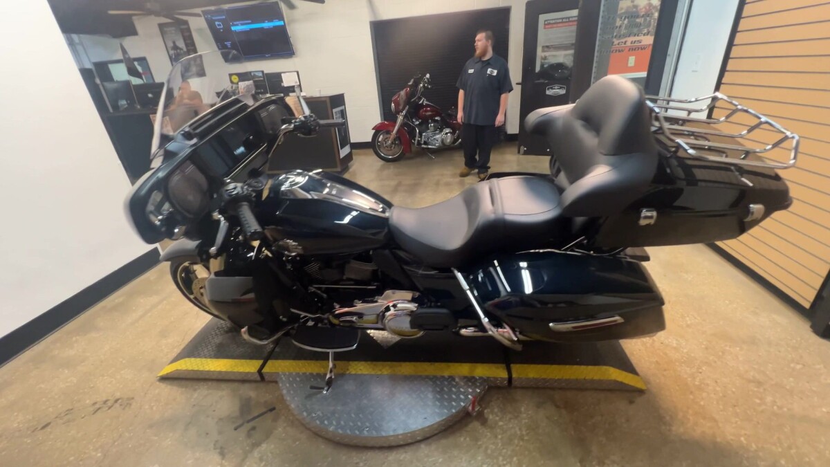 2025 Harley-Davidson Street Glide Ultra FLHXU - Photo 9