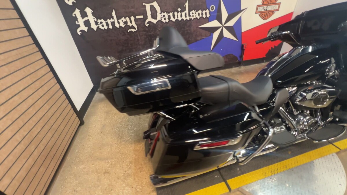 2025 Harley-Davidson Street Glide Ultra FLHXU - Photo 4