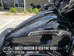 2016 Harley-Davidson<sup>®</sup> CVO<sup>™</sup> Street Glide<sup>®</sup> thumb 1