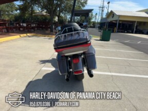 2014 Harley-Davidson<sup>®</sup> Electra Glide® Ultra Limited thumb 2