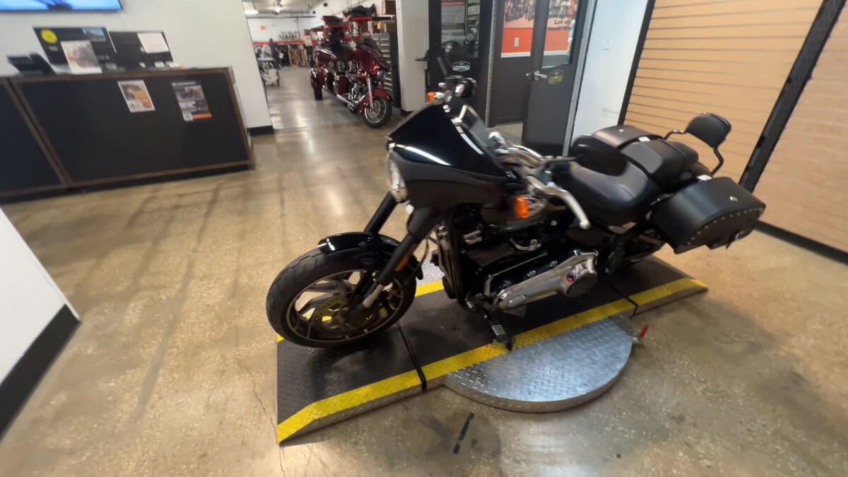 2021 Harley-Davidson Sport Glide FLSB - Photo 8