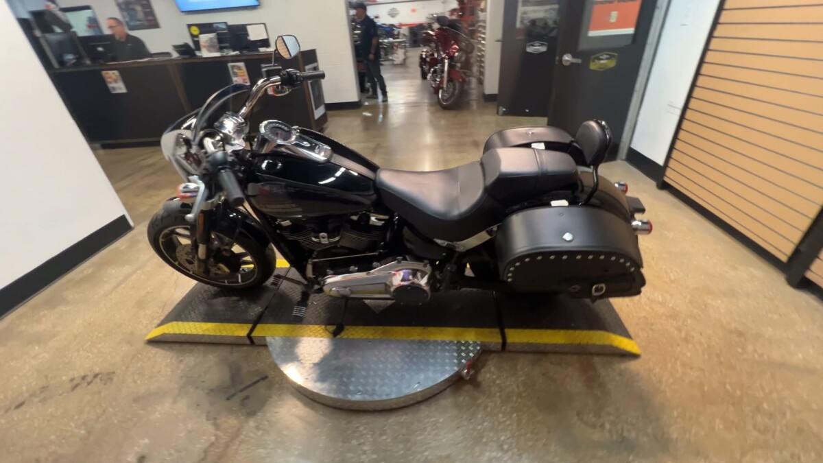 2021 Harley-Davidson Sport Glide FLSB - Photo 9