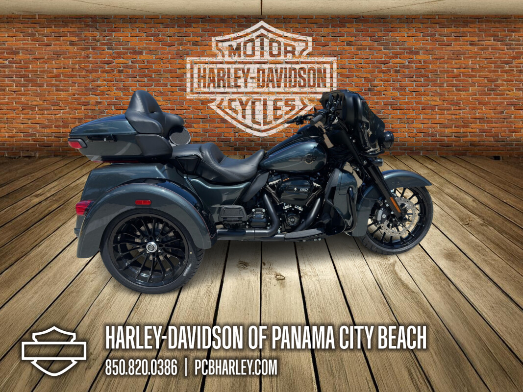 2025 Harley-Davidson<sup>®</sup> Tri Glide® Ultra