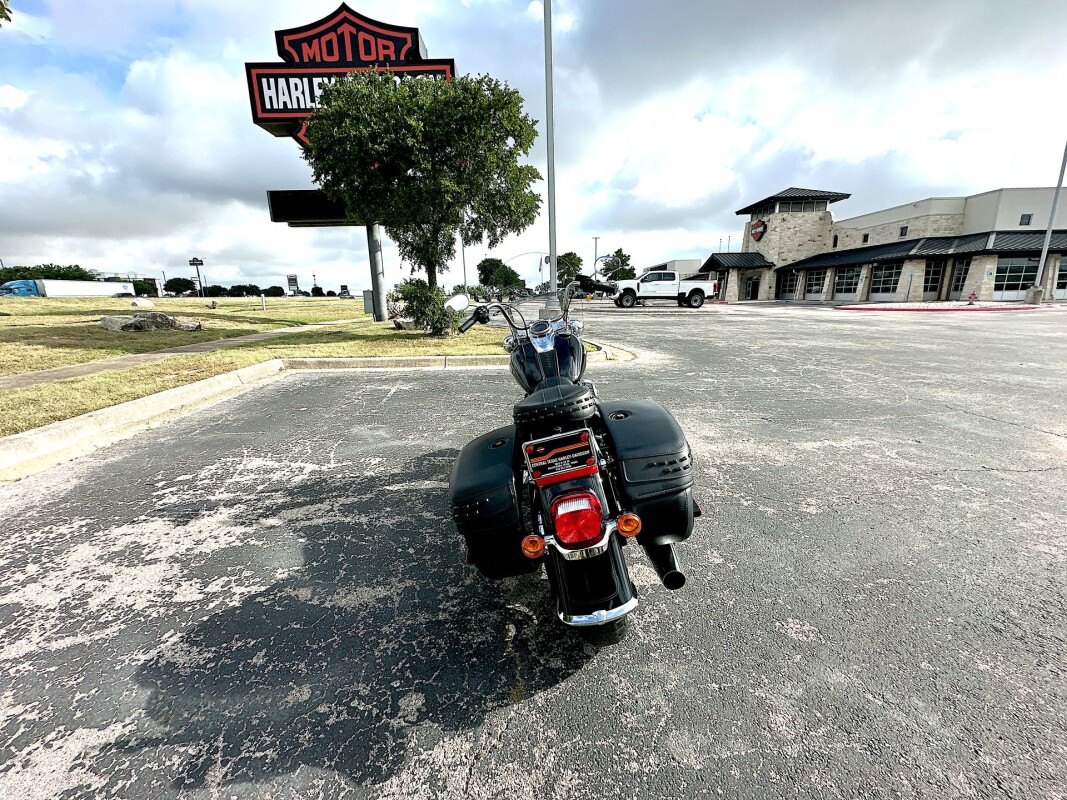2024 Harley-Davidson Heritage Classic FLHCS - Photo 8