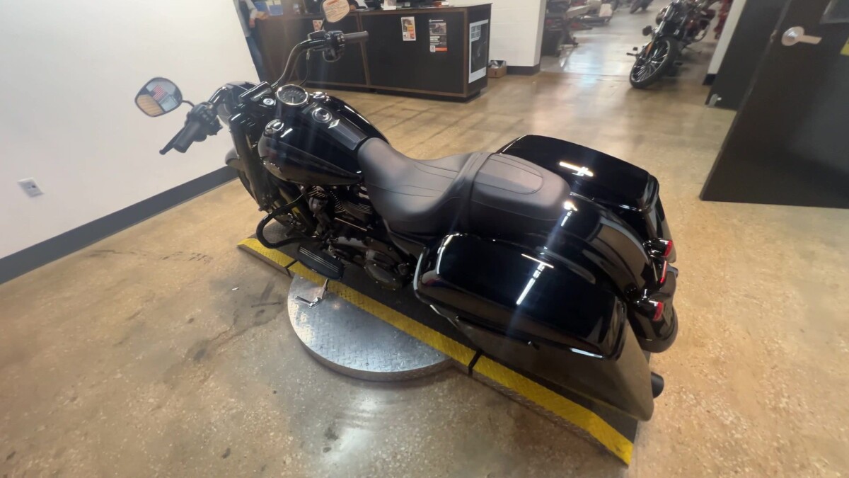 2025 Harley-Davidson Road King Special FLHRXS - Photo 2