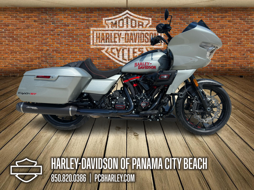 2025 Harley-Davidson<sup>®</sup> CVO™ Road Glide® ST