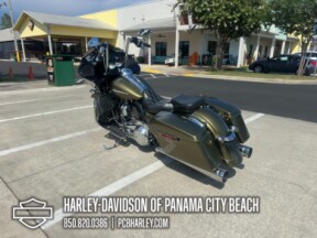 2017 Harley-Davidson<sup>®</sup> Road Glide<sup>®</sup> Special thumb 1