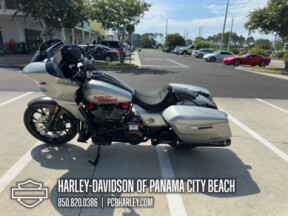 2025 Harley-Davidson<sup>®</sup> CVO™ Road Glide® ST thumb 0