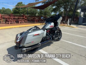 2025 Harley-Davidson<sup>®</sup> CVO™ Road Glide® ST thumb 3