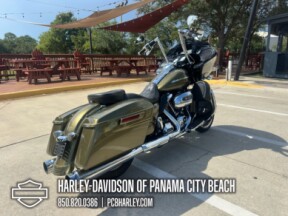2017 Harley-Davidson<sup>®</sup> Road Glide<sup>®</sup> Special thumb 3