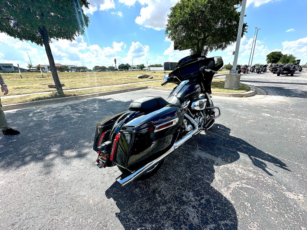 2024 Harley-Davidson Street Glide FLHX - Photo 9