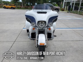 2015 Harley-Davidson<sup>®</sup> Tri Glide® Ultra thumb 3