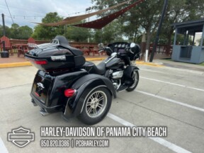 2020 Harley-Davidson<sup>®</sup> Tri Glide® Ultra thumb 3