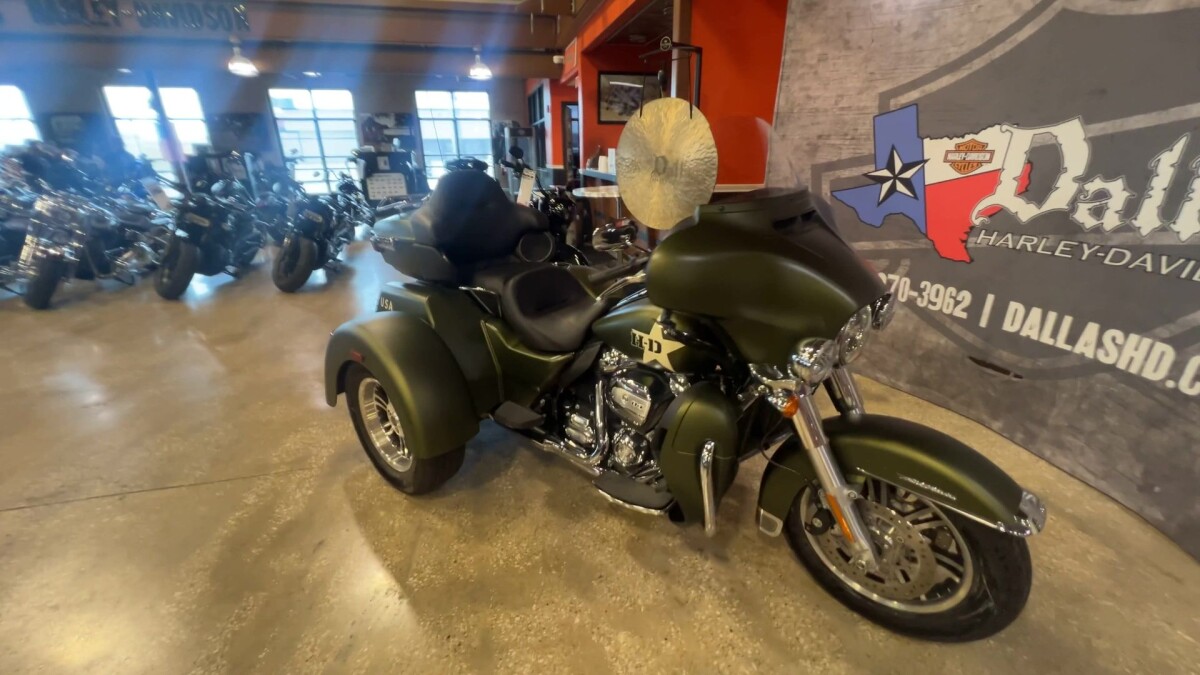 2022 Harley-Davidson Tri Glide Ultra FLHTCUTG - Photo 6
