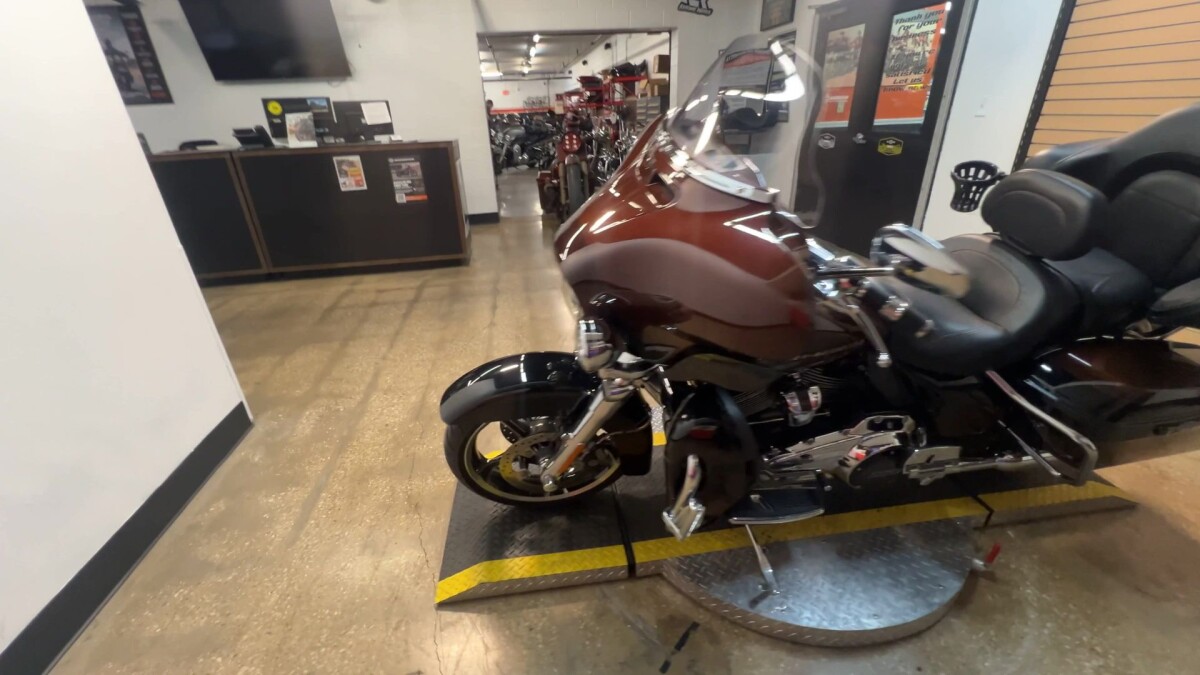 2019 Harley-Davidson CVO Limited FLHTKSE - Photo 8