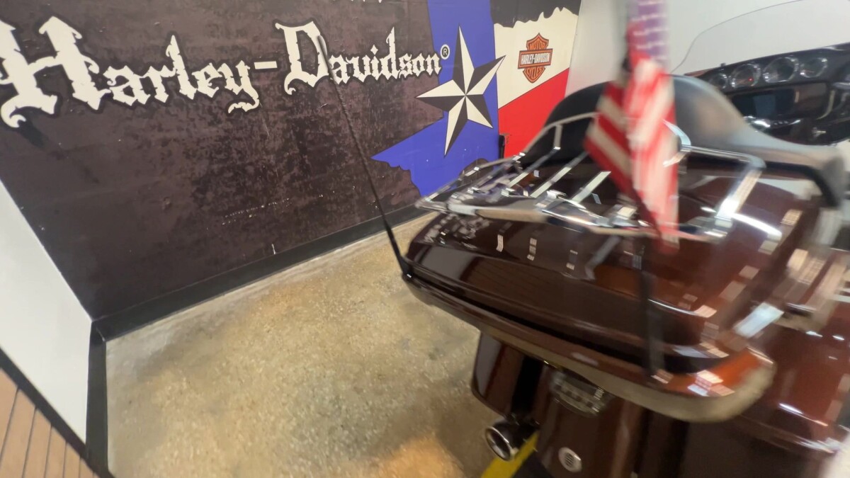 2019 Harley-Davidson CVO Limited FLHTKSE - Photo 3