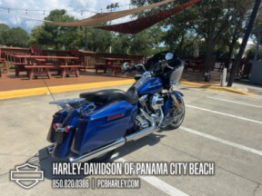 2015 Harley-Davidson® Road Glide® Special thumb 3