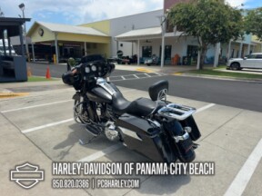 2013 Harley-Davidson<sup>®</sup> Street Glide<sup>®</sup> thumb 1
