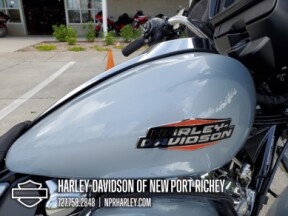 2025 Harley-Davidson<sup>®</sup> Street Glide® thumb 0