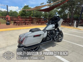 2025 Harley-Davidson® Road Glide™ thumb 3