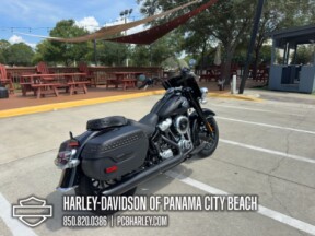 2025 Harley-Davidson<sup>®</sup> Heritage Classic thumb 3