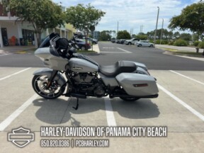 2025 Harley-Davidson® Road Glide™ thumb 0