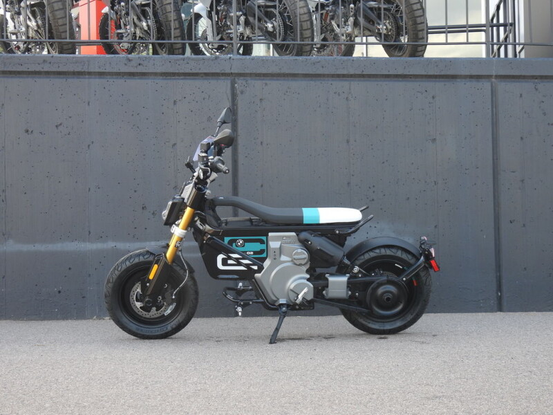 2024 BMW Motorrad CE 02