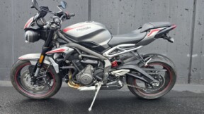 2022 Triumph Street Triple R thumb 3