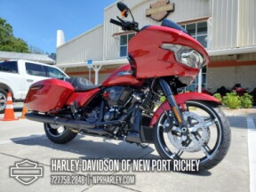 2025 Harley-Davidson® Road Glide™ thumb 2